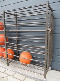 Metalen (ballen) rek