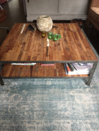 Grote vierkante salontafel