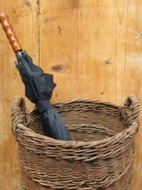 Brocante hoge stevige rieten mand