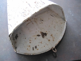Brocante metal planter for wall