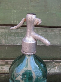 Brocante facet seltzer bottle in green