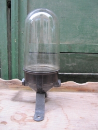 Brocante shed light on feet