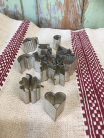 Brocante set van 14 fondantvormpjes