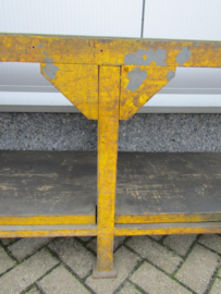 Oude industriële werkbank/tafel*