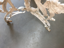 Brocante metalen standaard