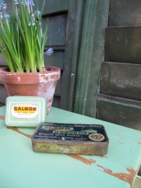 Brocante blikje van Salmon hoestpastilles