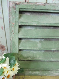Old small shutter brown/green
