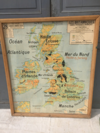 Oude landkaart UK met houten lijst