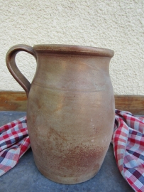 Oude Franse aardewerk kan