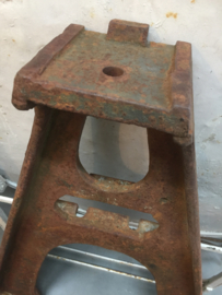 Oud industrieel onderstel
