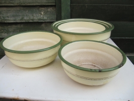 Brocante emaille nestschalen in prima staat
