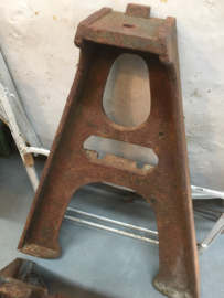 Oud industrieel onderstel