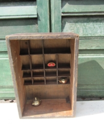 Oud brocante mooi houten diep letterbakje