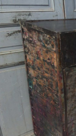 Oude industriële metalen kast