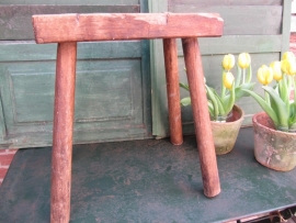 Antiek rechthoekig houten krukje