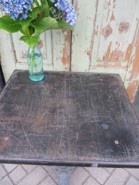 Oude Franse metalen tuin- of bistrotafel
