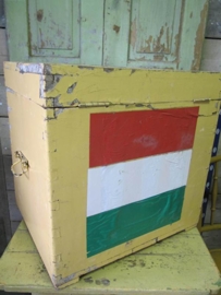 Brocante grote (stem) kist