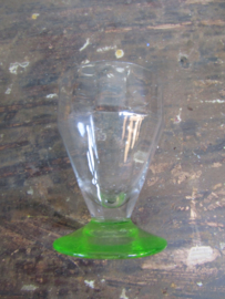 Glaze with green foot