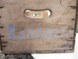 Brocante old wooden box bananas