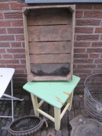 Brocante houten veilingkist, laag model.