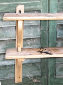 Hele oude brocante regaal met 2 plankjes