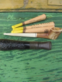 Set oude sigarettenpijpjes