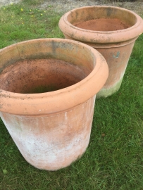 Set oude terracotta potten