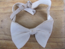 Oud brocante vlinderdasje