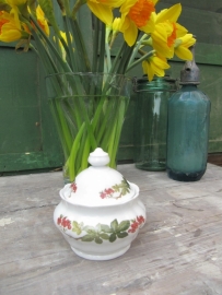 Brocante koffiepot, suikerpot en melkkannetje als set