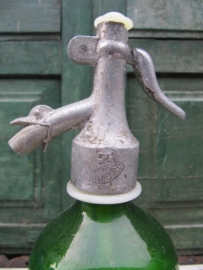 Fel groene spuitfles van een 1/2 liter