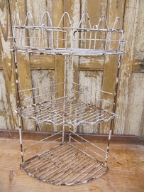 Metal wire rack