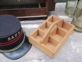 Brocante 6 vaks spijkerbakje