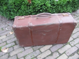 Oude grote bruine koffer