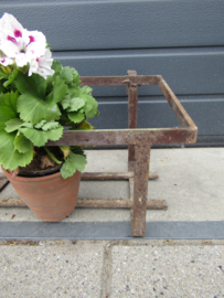 Brocant metal planter