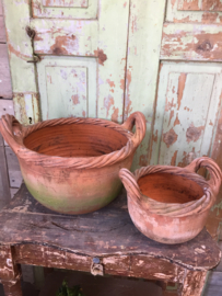 Set old terracotta pots