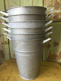 Brocante Zinken emmer met twee handvaten