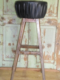 Brocante old wooden bar stool