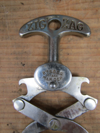 Oude gave zig-zag kurkentrekker