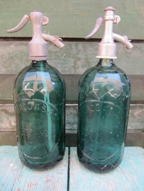 Brocante facet seltzer bottle in green