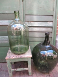 Brocante hoge groene fles