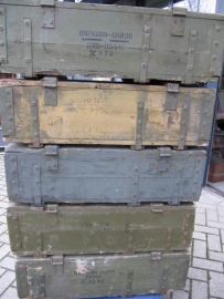 Oude houten legerkist