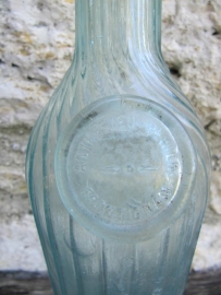 Brocante Franse blauwe leuke limonade fles