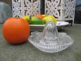Brocante glass juicer