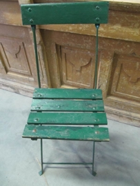 Oud tafeltje/ 2 stoelen