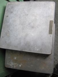 Old square tin USAF