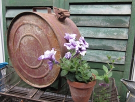 Shell jerrycan round model.