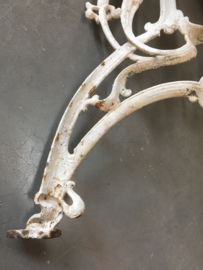 Brocante metalen standaard
