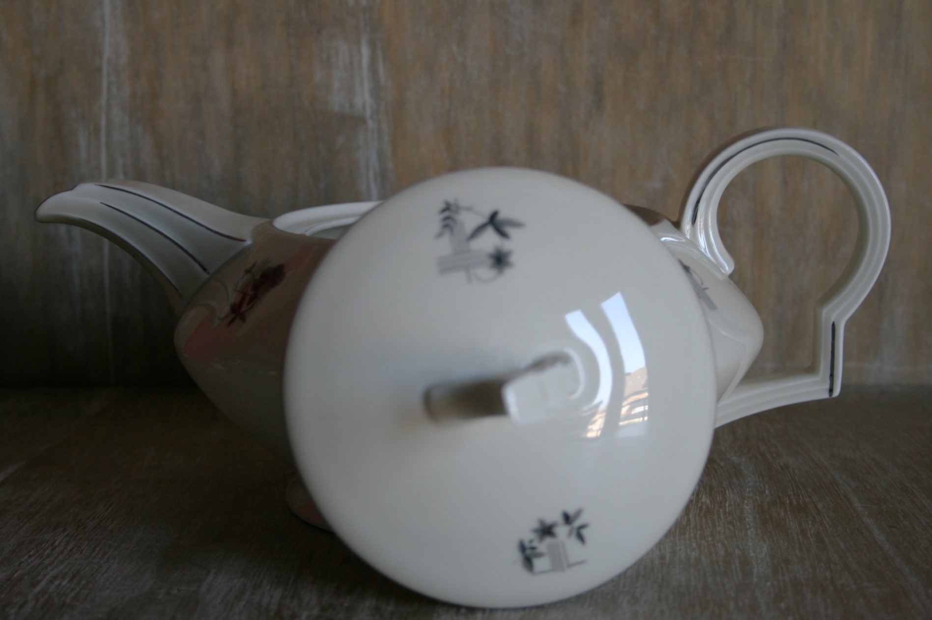 Tsjecho-Slowakije - H & C - Theepot - Art Deco Stijl