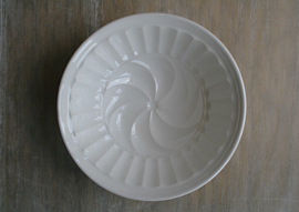 P. Regout - Puddingvorm - Waaier - Wit