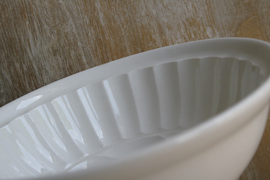P. Regout - Puddingvorm - Waaier - Wit